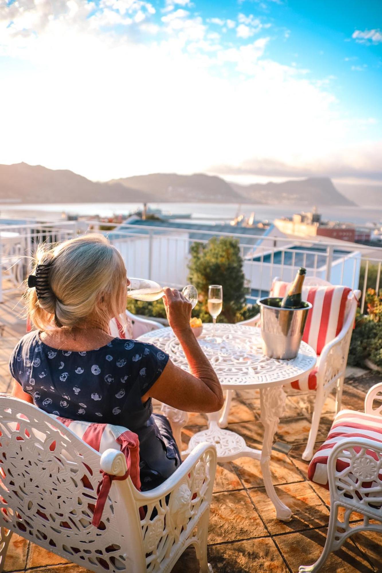 The Grosvenor Guest House & Self Catering Simonʼs Town Eksteriør bilde